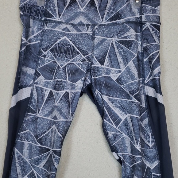 Womans champion work out capris size large - Picture 2 of 8